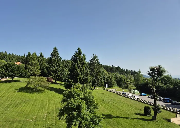 アパート 1-zimmer-apartment Mit Balkon, Kostenloser Schwimmbadnutzung Und Blick Ins Gruene